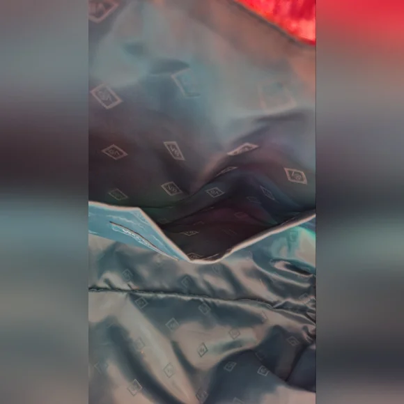 Vera Bradley Tote Waterproof on the outside - Picture 2 of 7